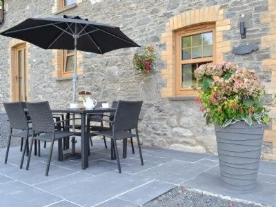 Вилла Breathtaking Views With A Hot Tub - Bwlch Cliced Tal-y-bont  Экстерьер фото