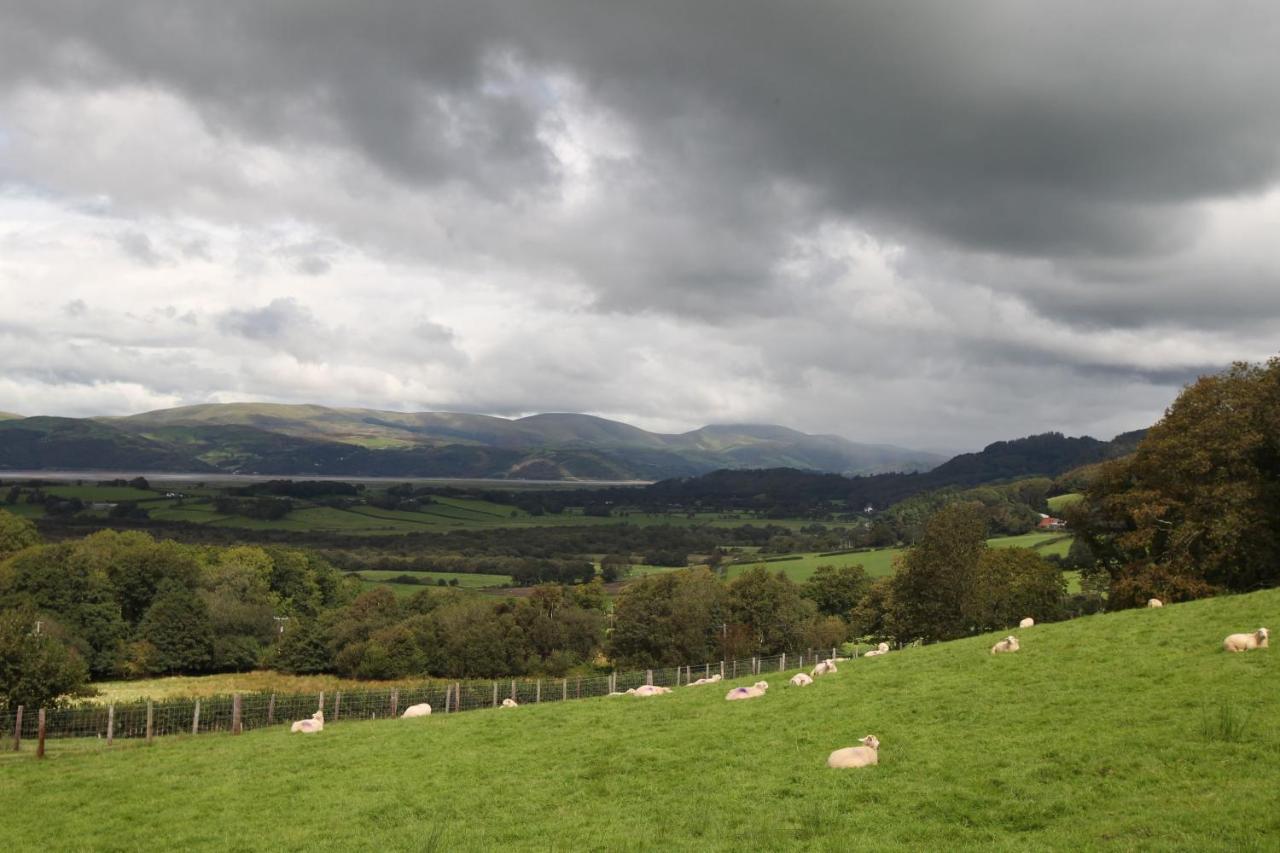 Вилла Breathtaking Views With A Hot Tub - Bwlch Cliced Tal-y-bont  Экстерьер фото
